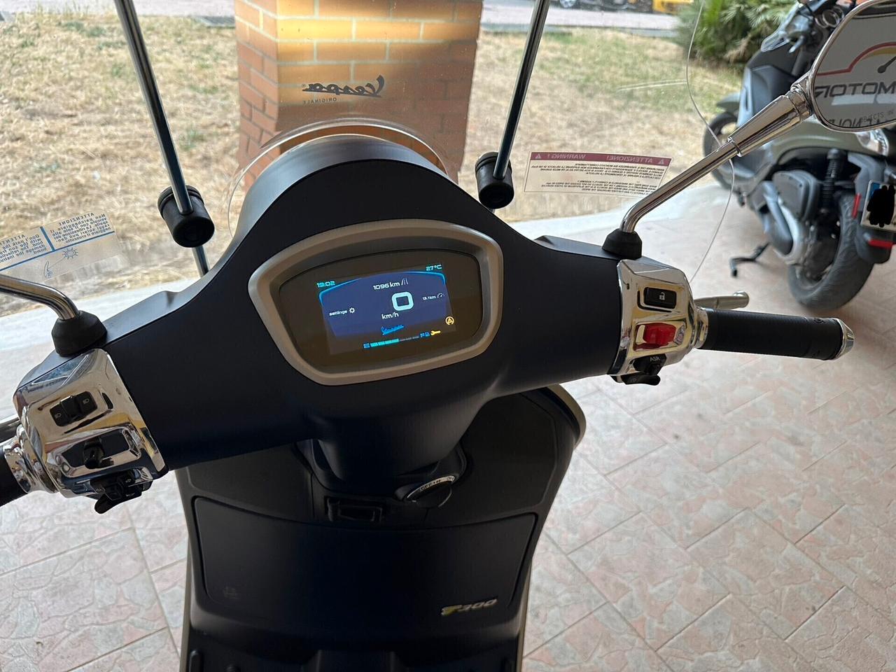 Piaggio Vespa 300 GTS hpe SUPERTECH