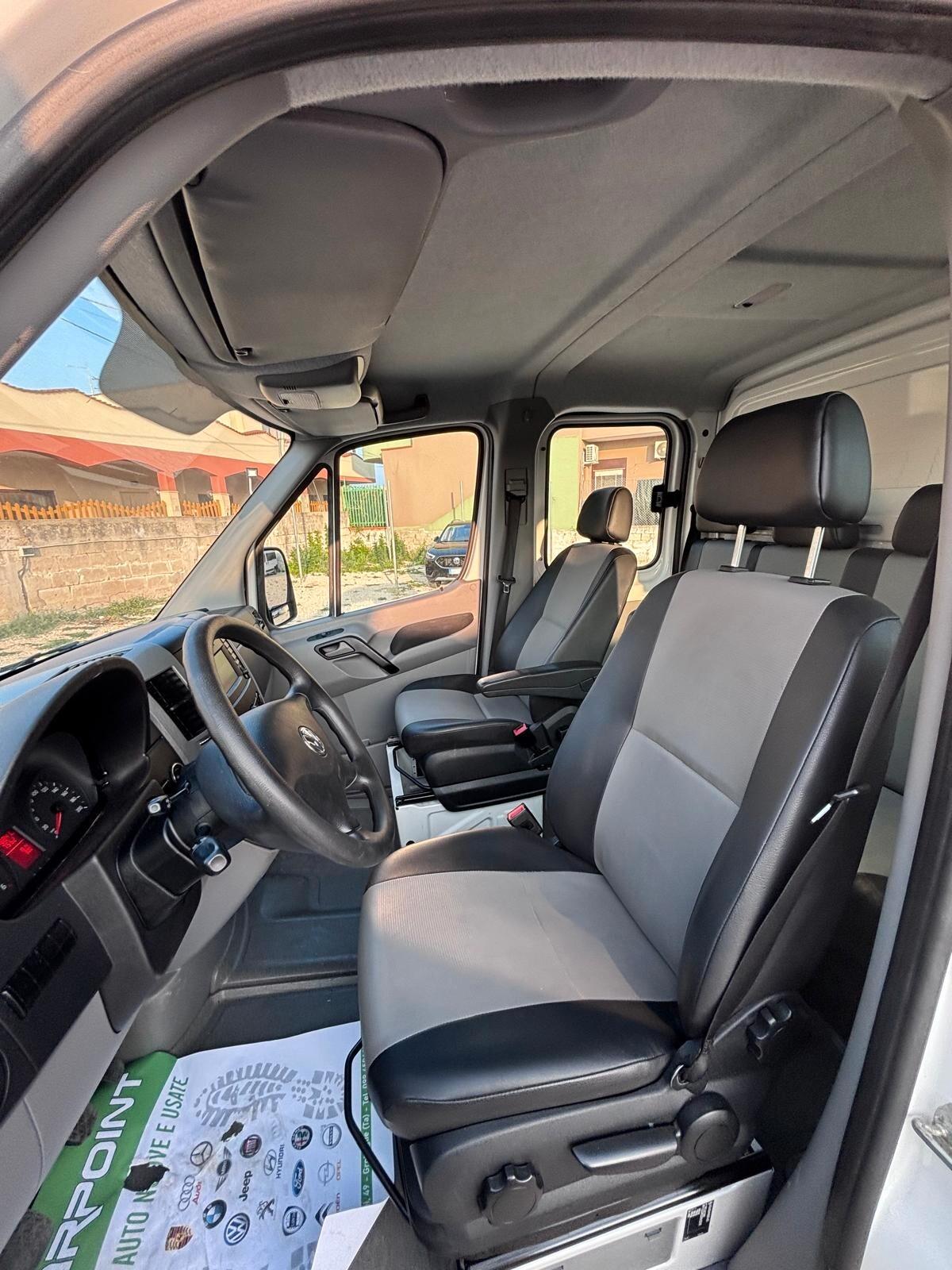 volkswagen crafter 2.0 tdi L2H1 DC 6 POSTI