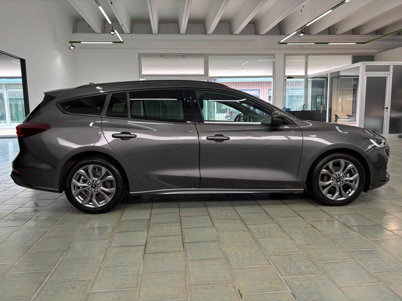 Ford Focus 1.0 EcoBoost Hybrid 125 CV SW ST-Line