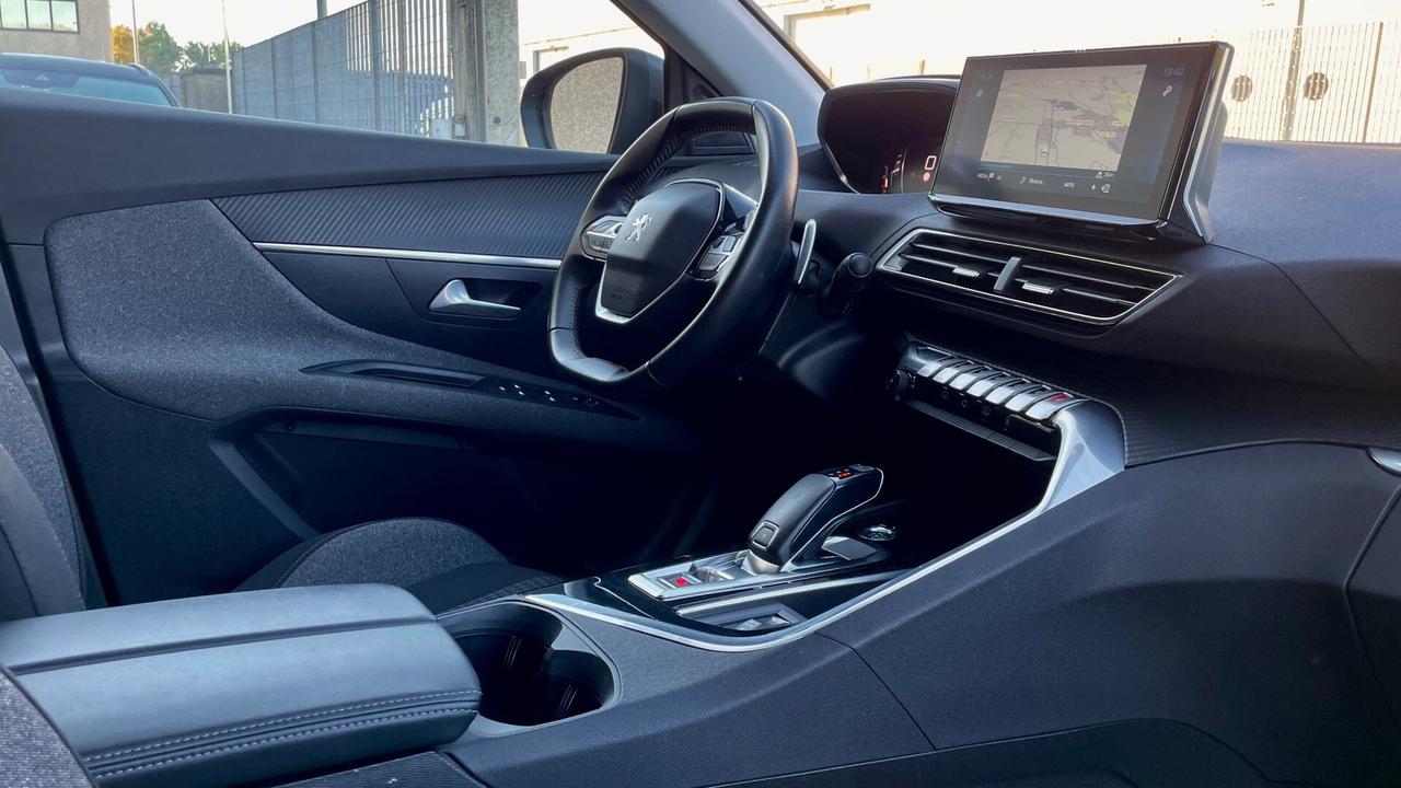 PEUGEOT 3008 1.5 BLUEHDI ALLURE 131CV - FULL LED, VIRTUAL COCKPIT, NEOPATENTATI