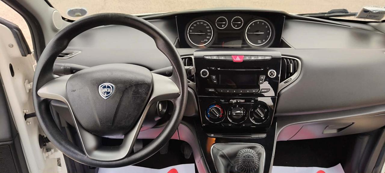 Lancia Ypsilon 0.9 TwinAir 85 CV 5 porte Metano Ecochic Gold