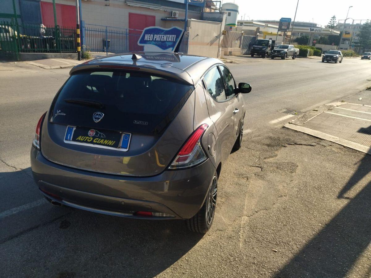 LANCIA Ypsilon 1.0 FireFly 5p.S&S Hybryd Gold 2022