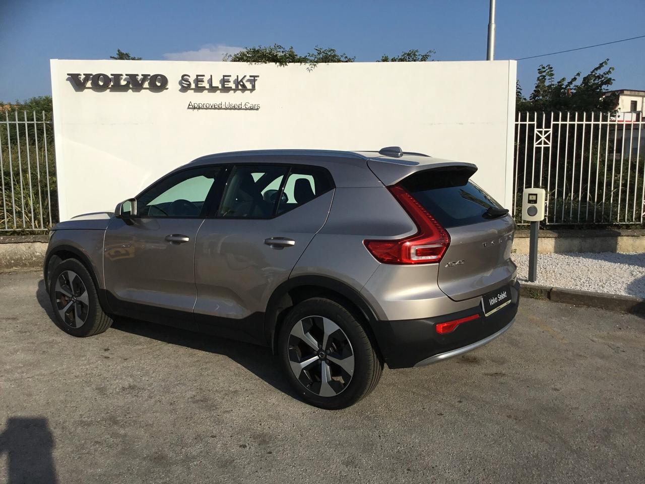 Volvo XC40 B3 automatico Core