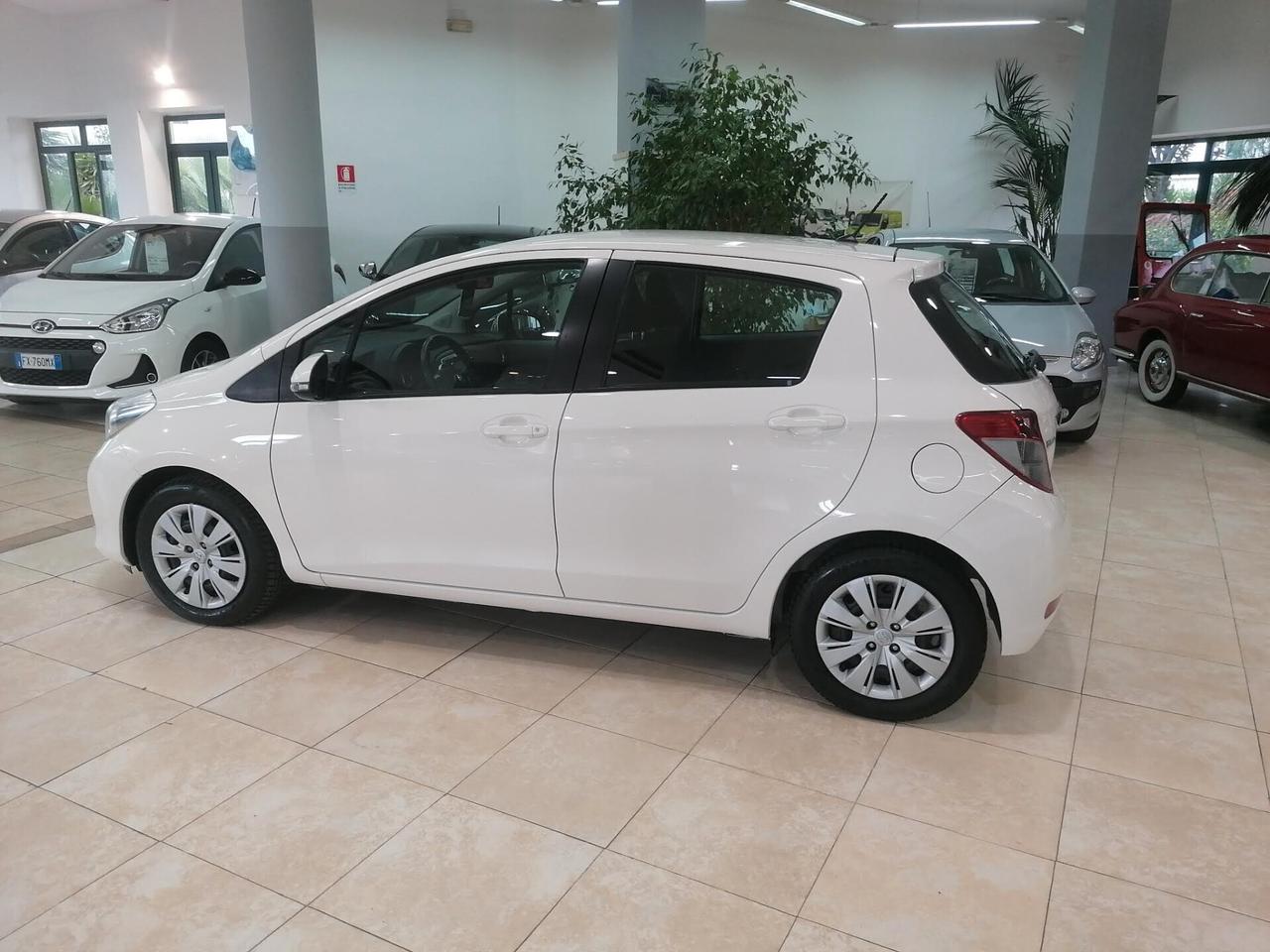 Toyota Yaris 1.0 5 P(NEOPATENTATI)