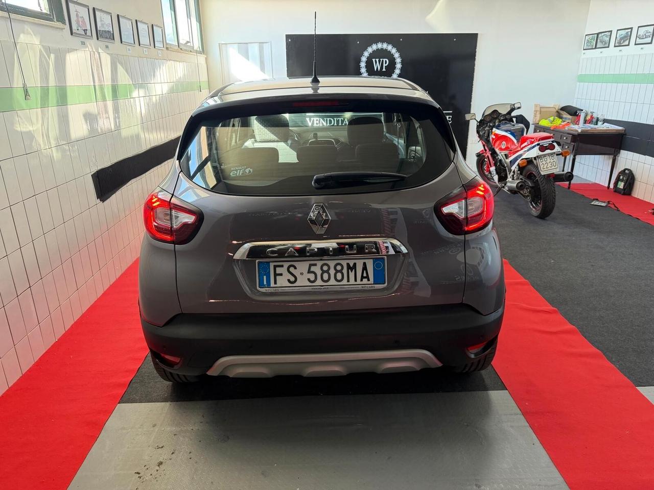 Renault Captur dCi 8V 90 CV EDC Initiale Paris