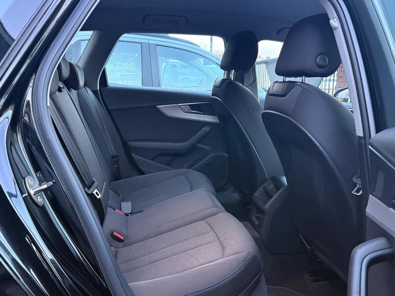 Audi A4 Avant 30 TDI/136 CV S tronic Business Advanced