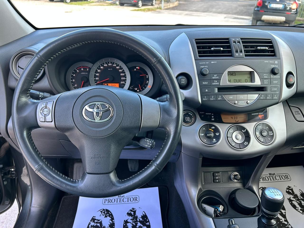 TOYOTA RAV4 2.2 D-CAT UNICO PROP. LUXURY TOP