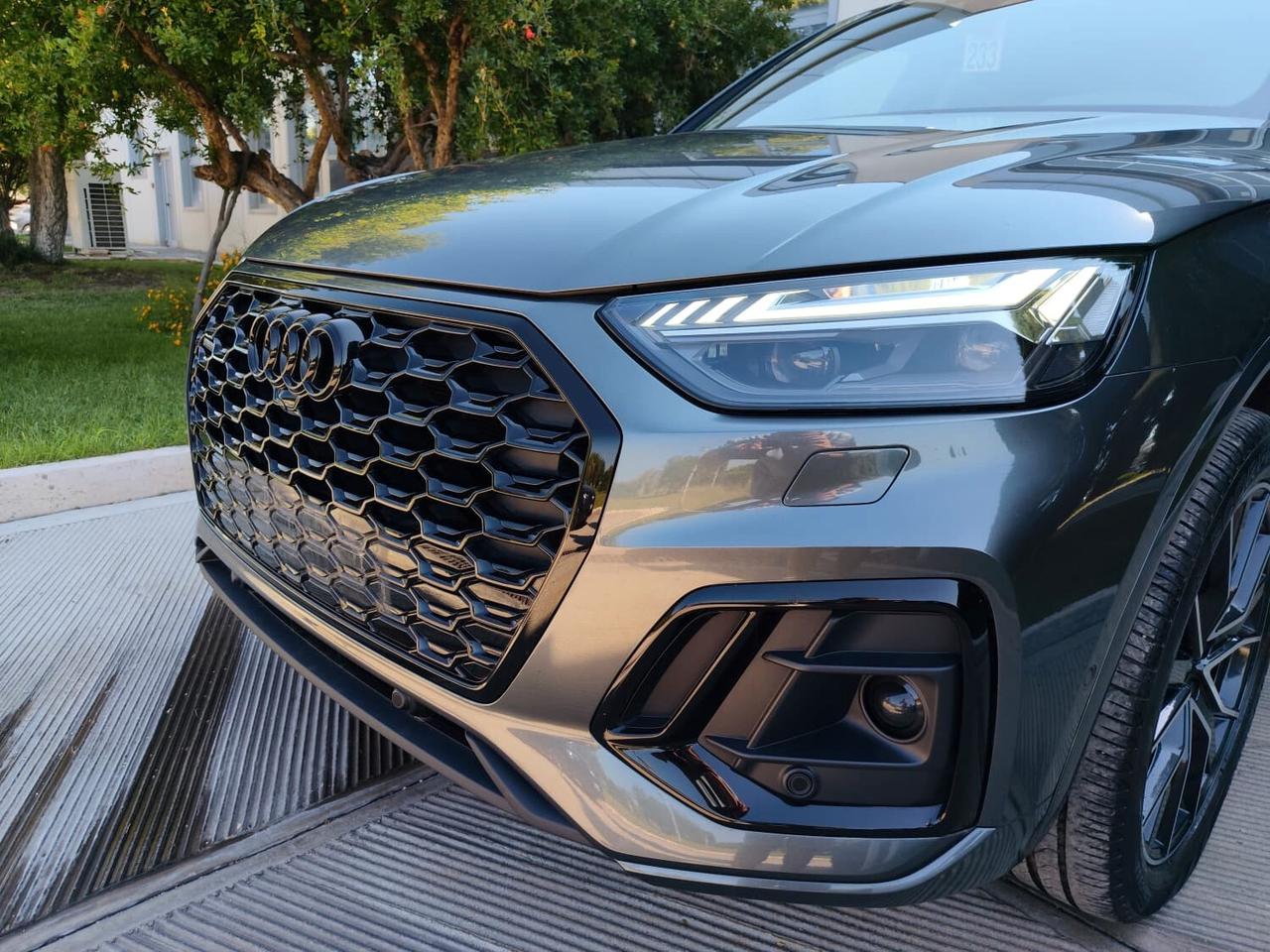 Audi Q5 SPB 40 TDI quattro S tronic Identity Black