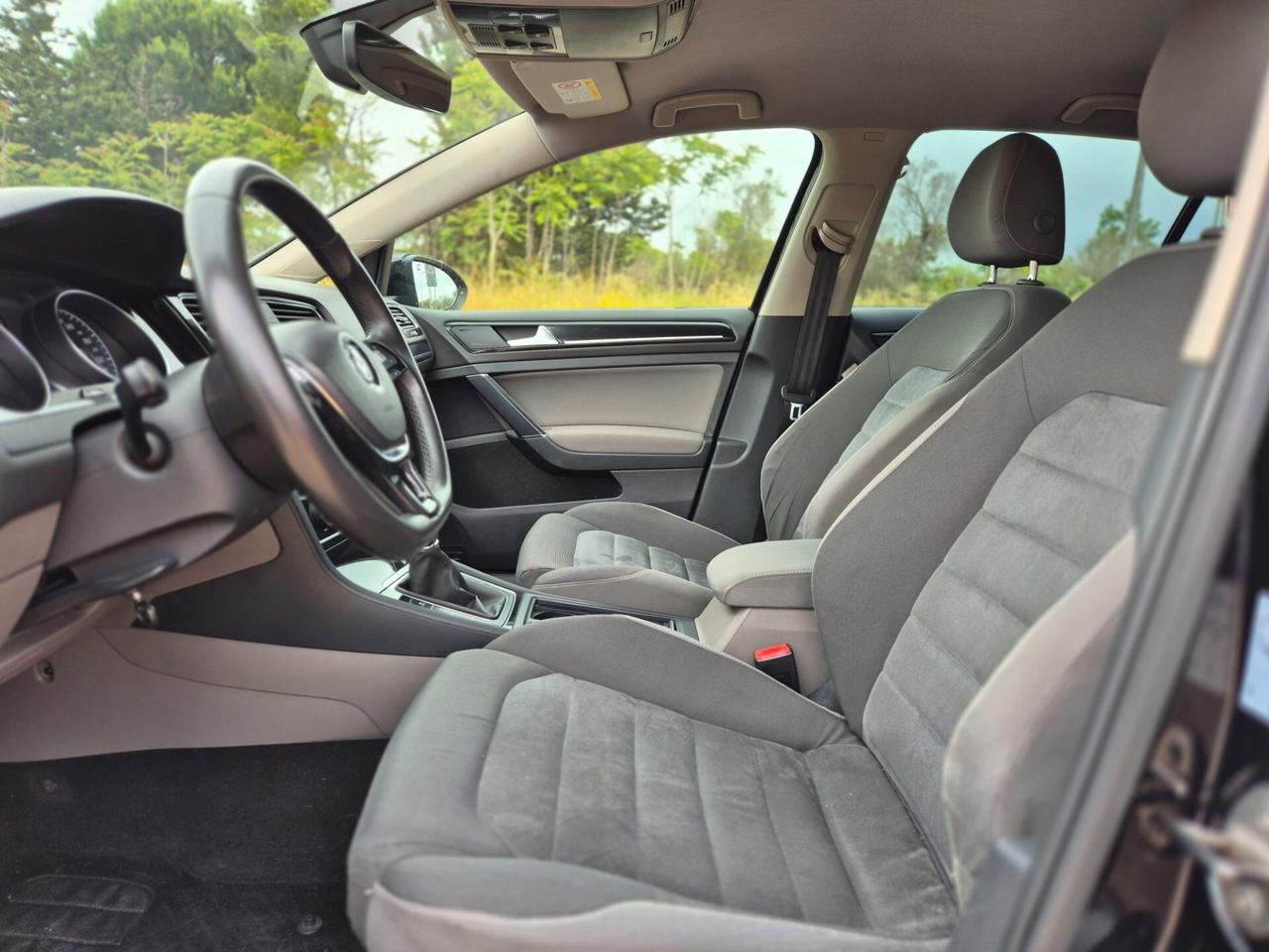 Volkswagen Golf 1.6 TDI DPF 5p. Highline