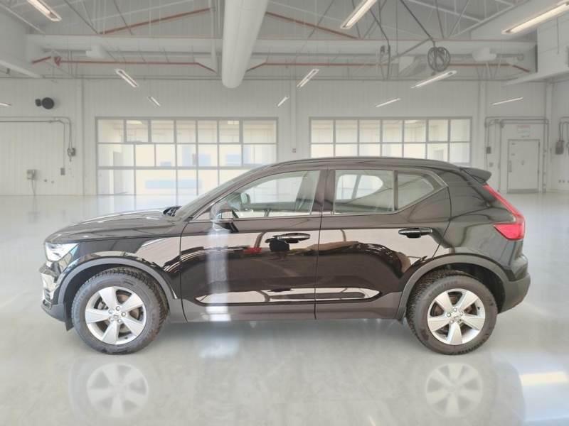 VOLVO XC40 T2 Momentum Core