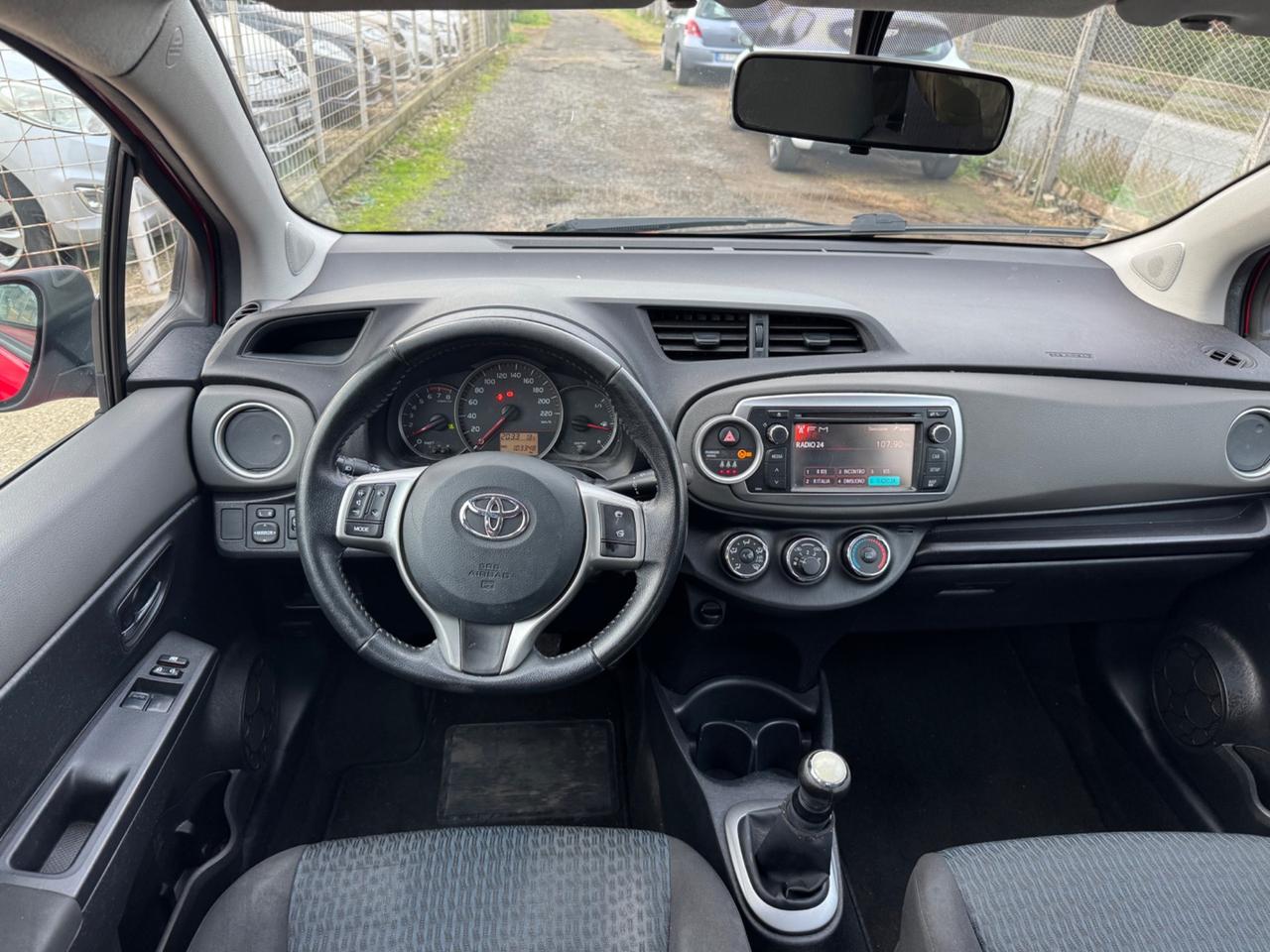 Toyota Yaris 1.0 5 porte Lounge NEOPATENTATI