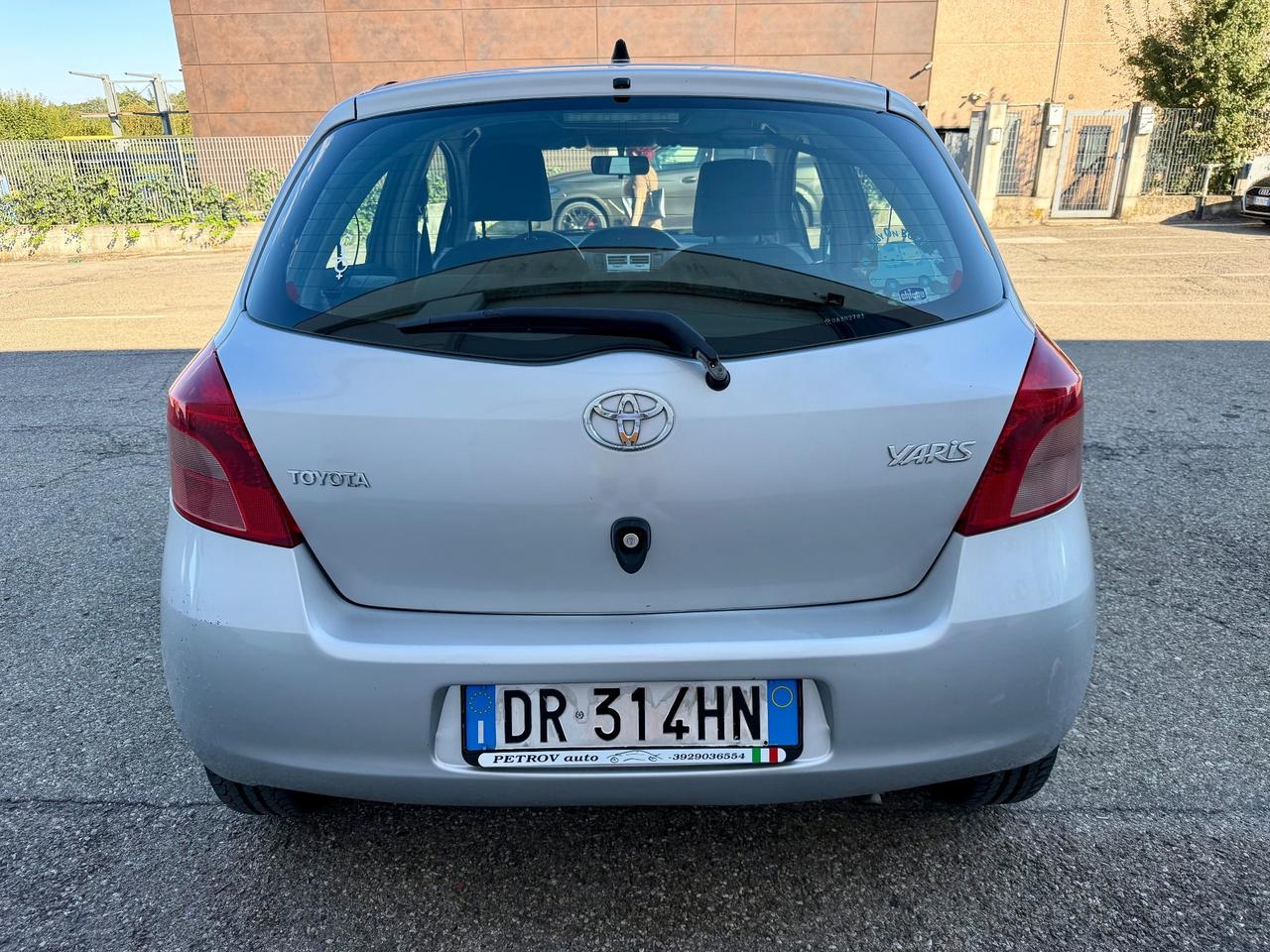Toyota Yaris 1.3benz 2008 156.000km per neopatentati