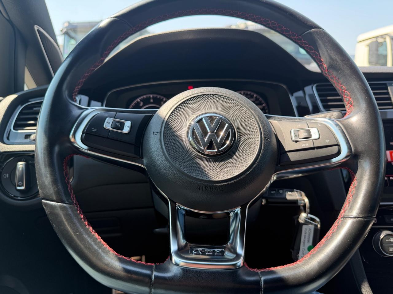 Volkswagen Golf GTI Performance 2.0 245 CV TSI DSG 5p. BMT