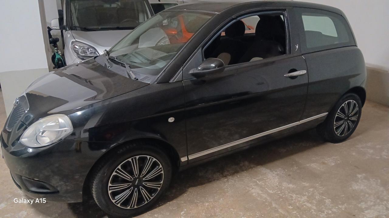 Lancia Ypsilon 1.2 Oro