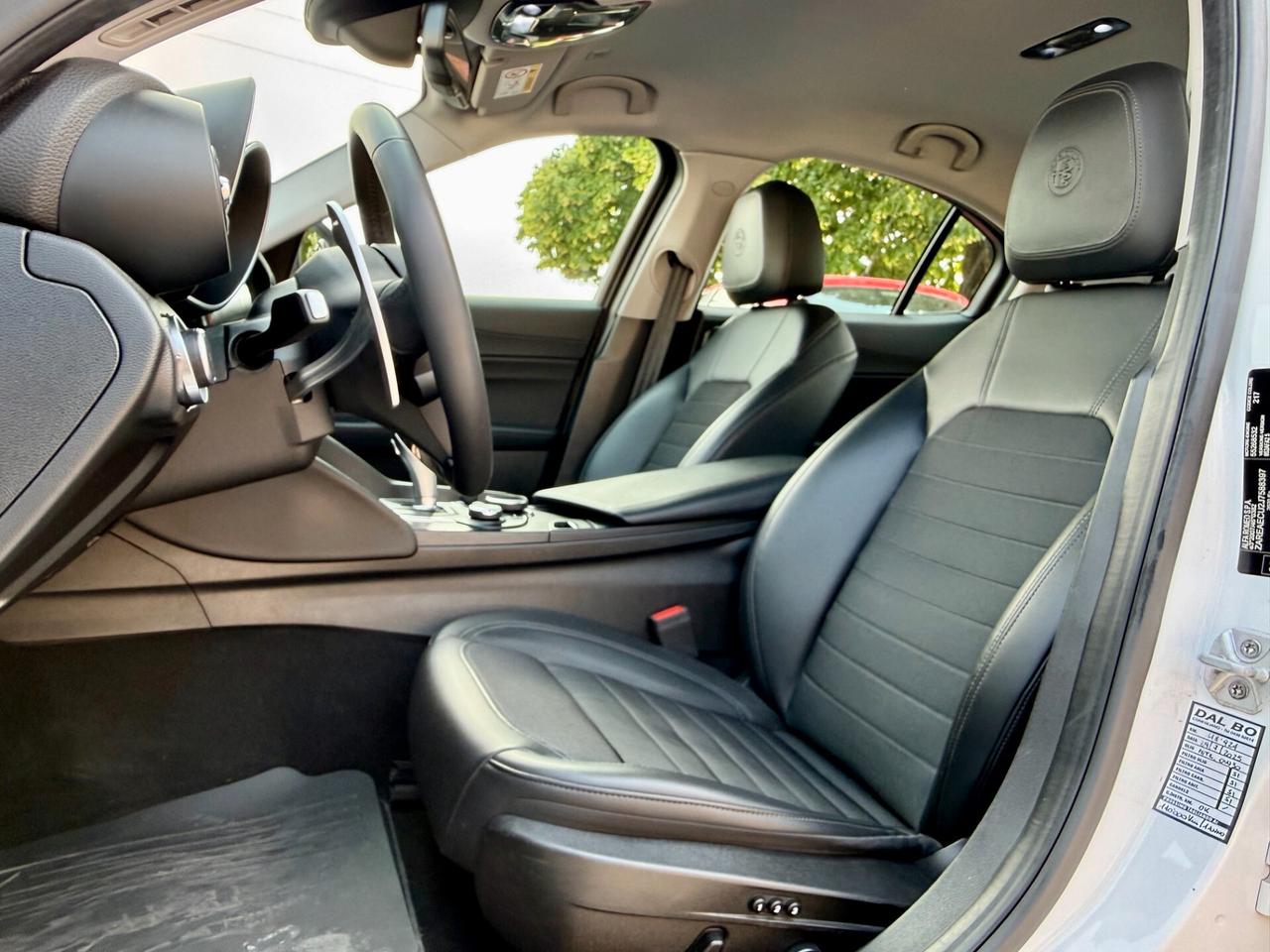 Alfa Romeo Giulia 2.2 t Business Sport Launch Edition 180cv auto