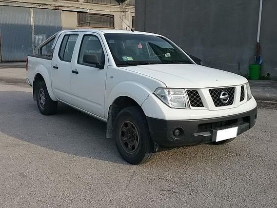 Nissan Navara 2.5 dCi 174CV 4p. Cabina Doppia XE