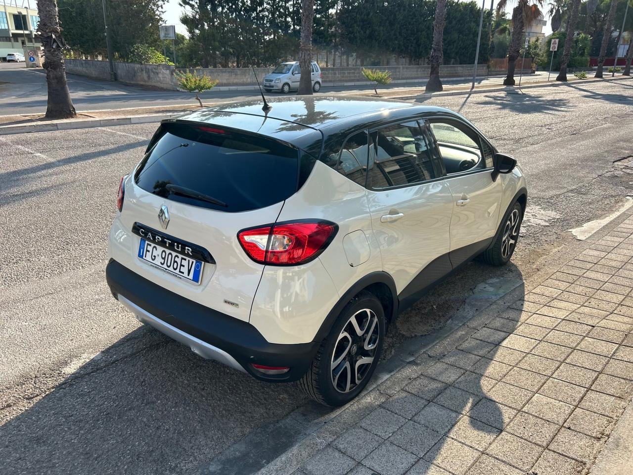 Renault Captur dCi 8V 110 CV Start&Stop Energy Hypnotic