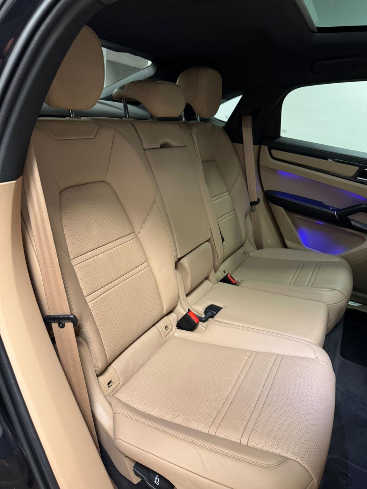 Porsche Cayenne. Coupe 3.0 V6 Platinum Edition