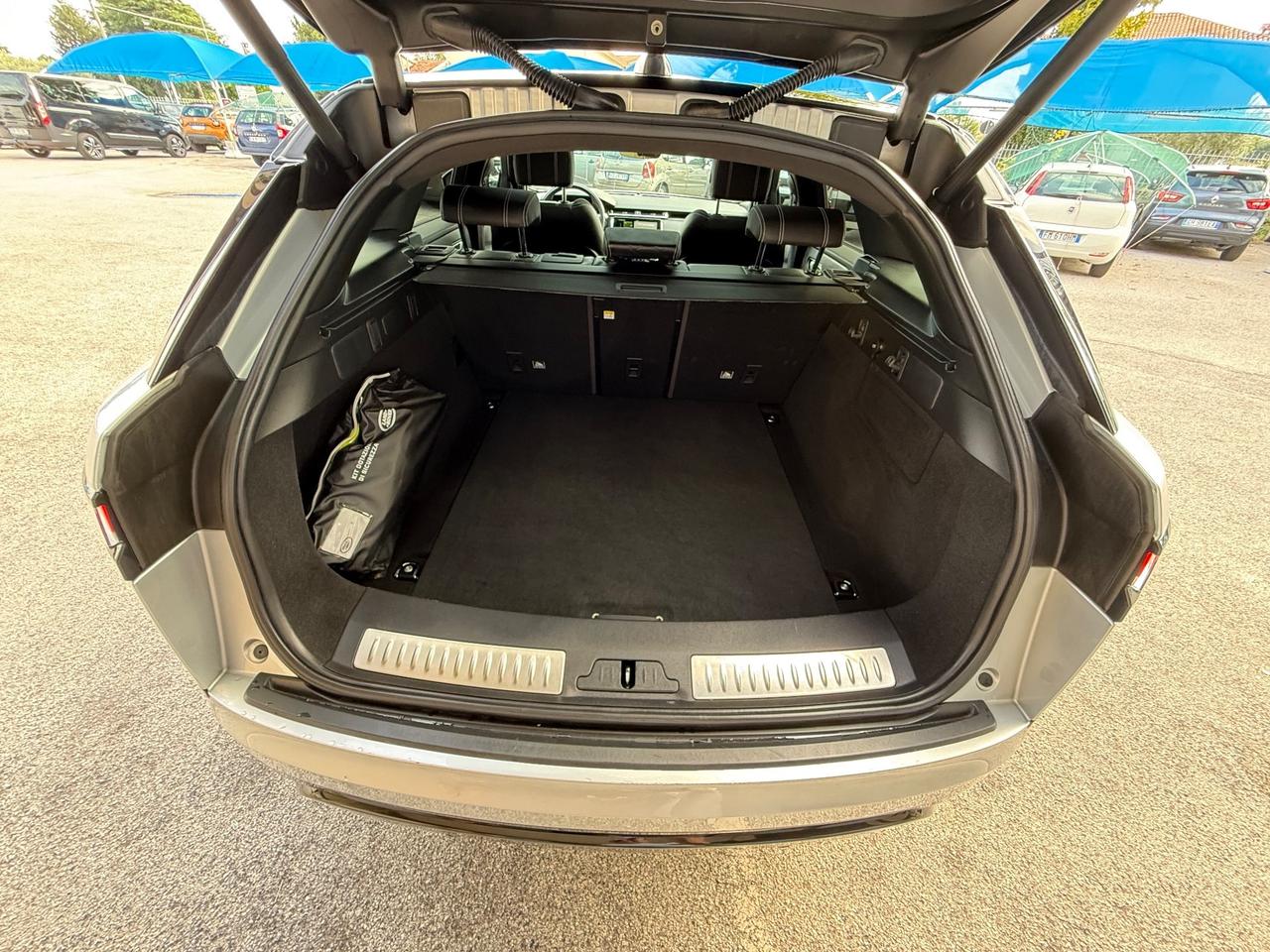 Land Rover Range Velar 2.0D I4 180 CV R-Dynamic