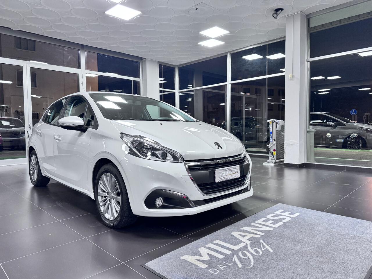 Peugeot 208 PureTech 82 3 porte Allure