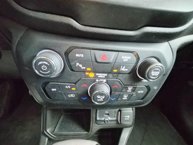 JEEP Renegade 1.6 Mjt DDCT 120 CV Limited fari led da ?219,00