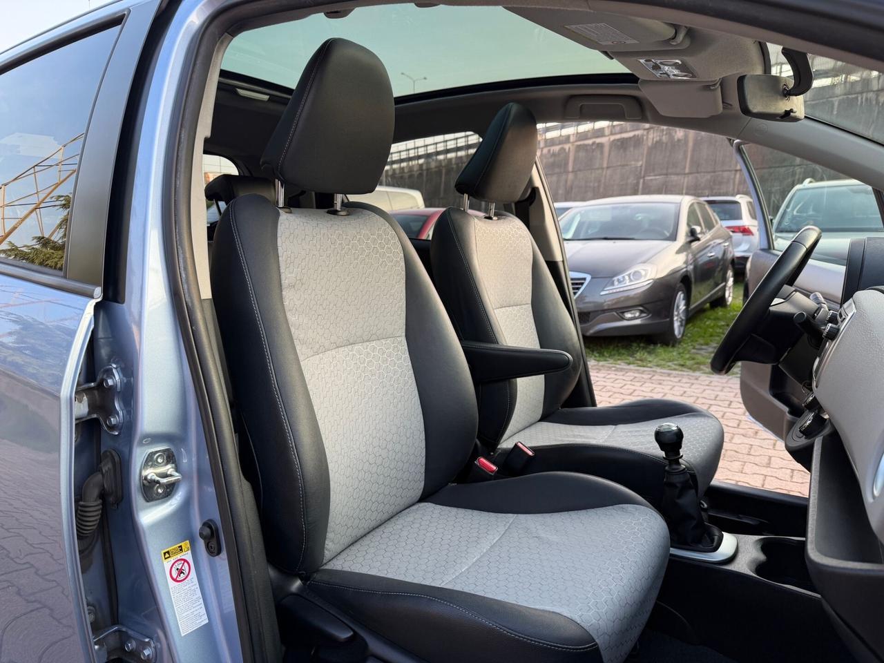 Toyota Yaris 1.3 5 porte Lounge OK NEOPATENTATI