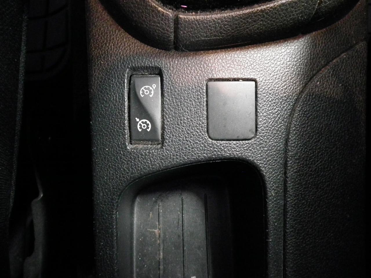 Renault Clio 1.2 75CV 5 porte Zen NAVI SENSORI CRUISE !