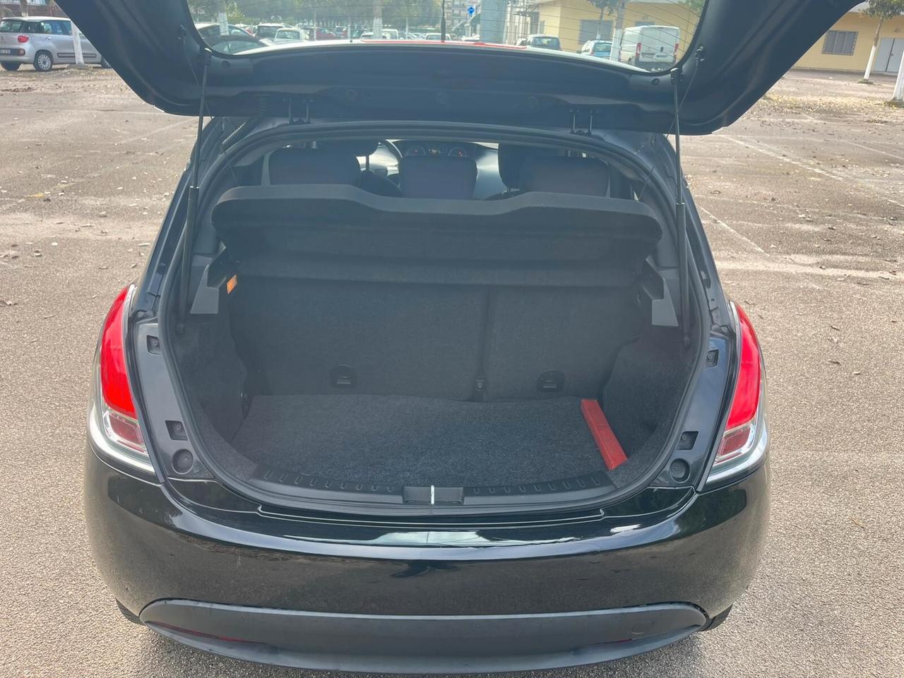 Lancia Ypsilon 1.2 69 CV 5 porte GPL Ecochic Gold