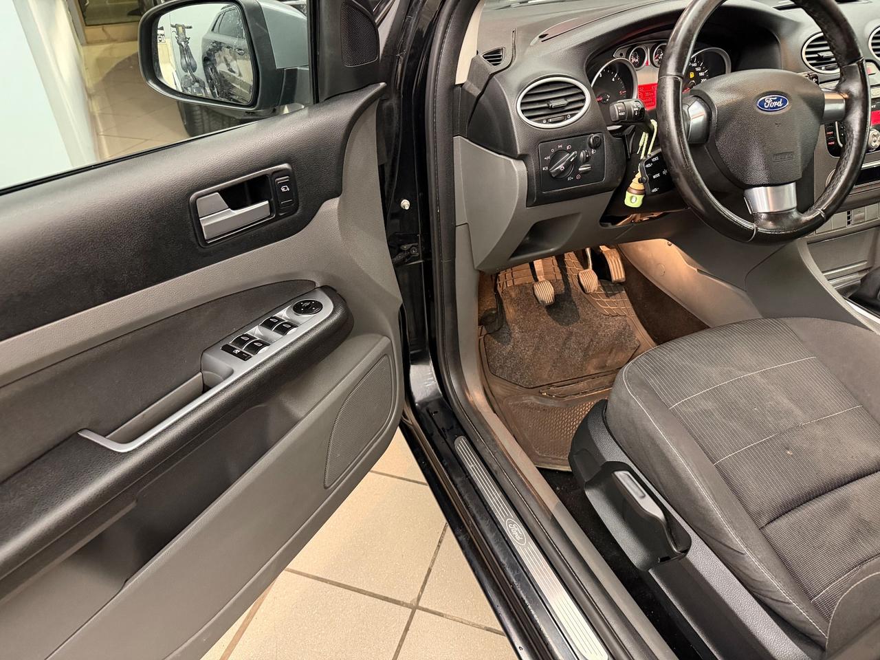 Focus 1.6 TDCi (110CV) SW Ikon DPF gancio traino