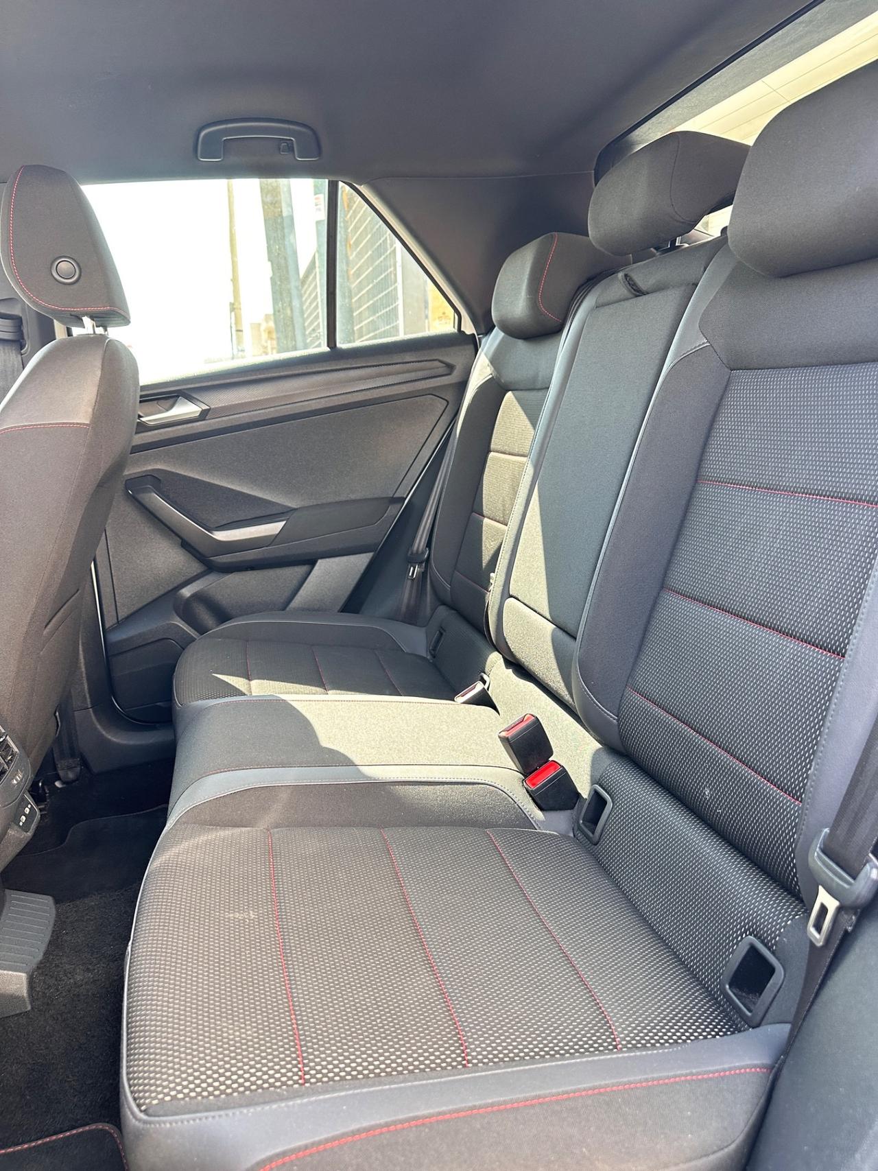 Volkswagen T-Roc 2.0 TDI SCR 150 CV DSG-2021-18”/PARK