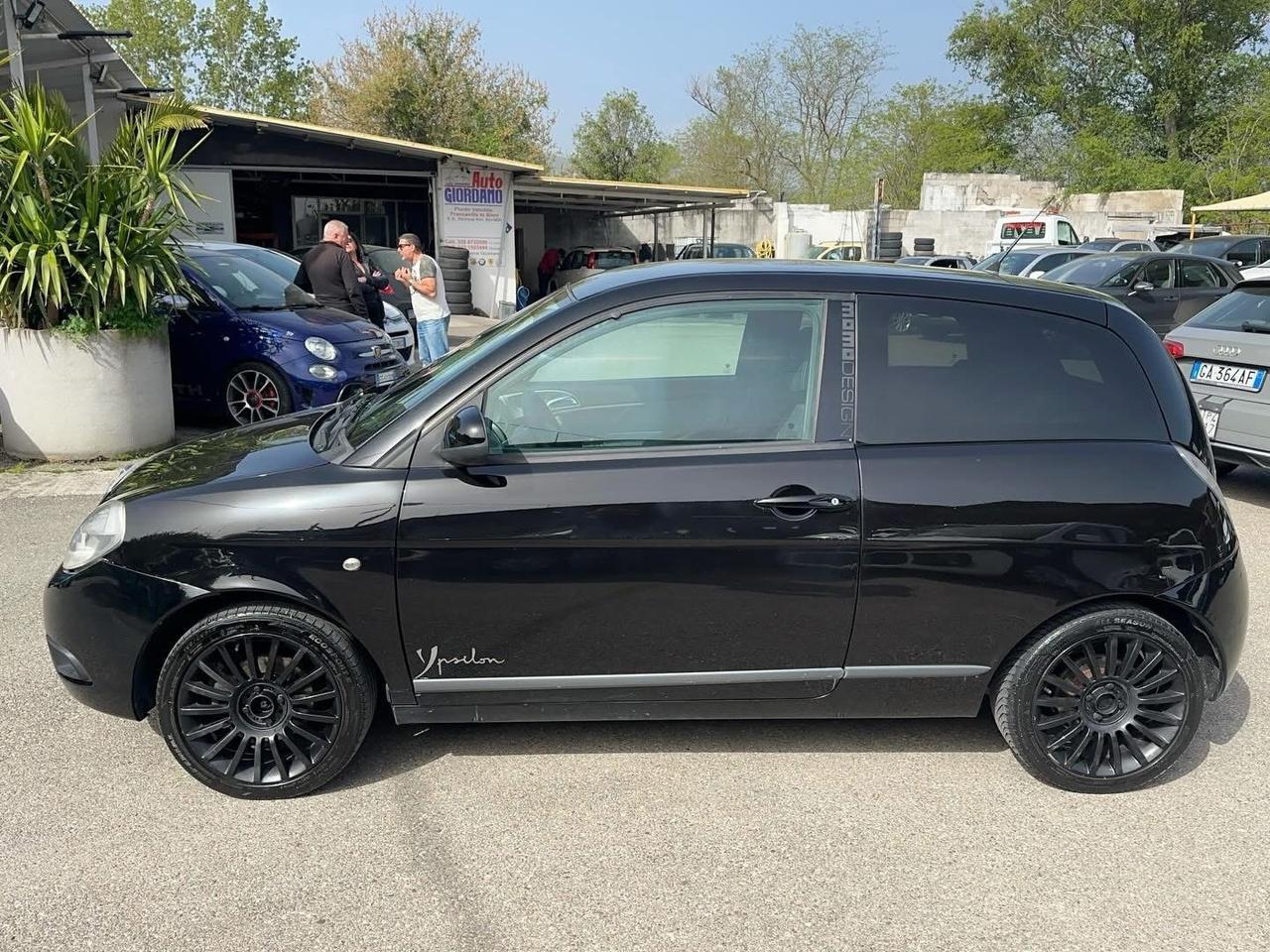 Lancia Ypsilon 1.3 MJT 90 CV MomoDesign