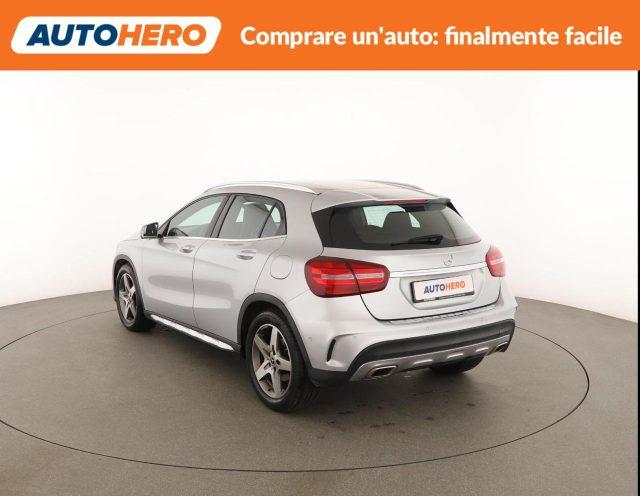 MERCEDES-BENZ GLA 200 d Automatic Premium
