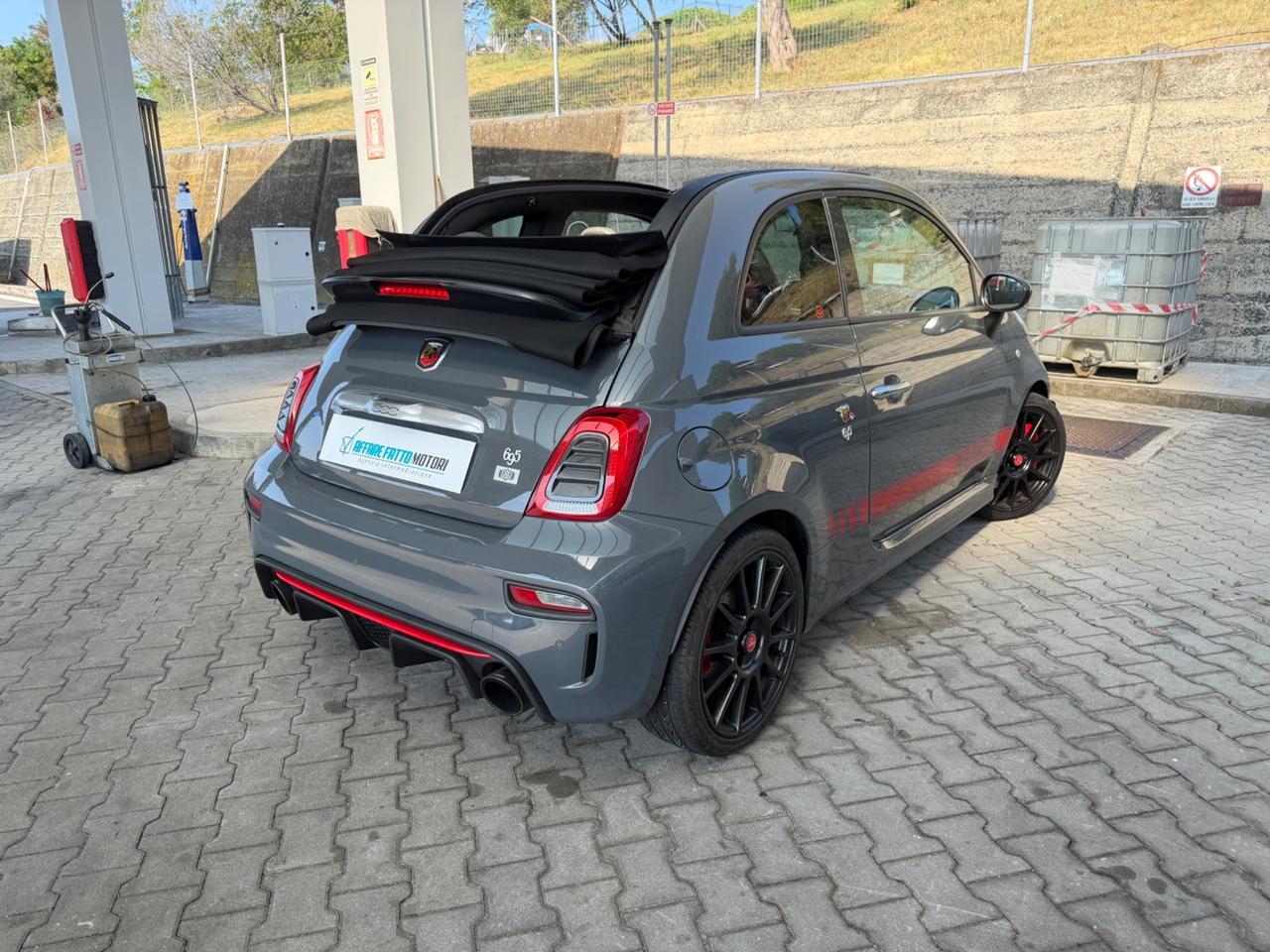 Abarth 695 C 1.4 Turbo T-Jet XSR Yamaha Limited Edition