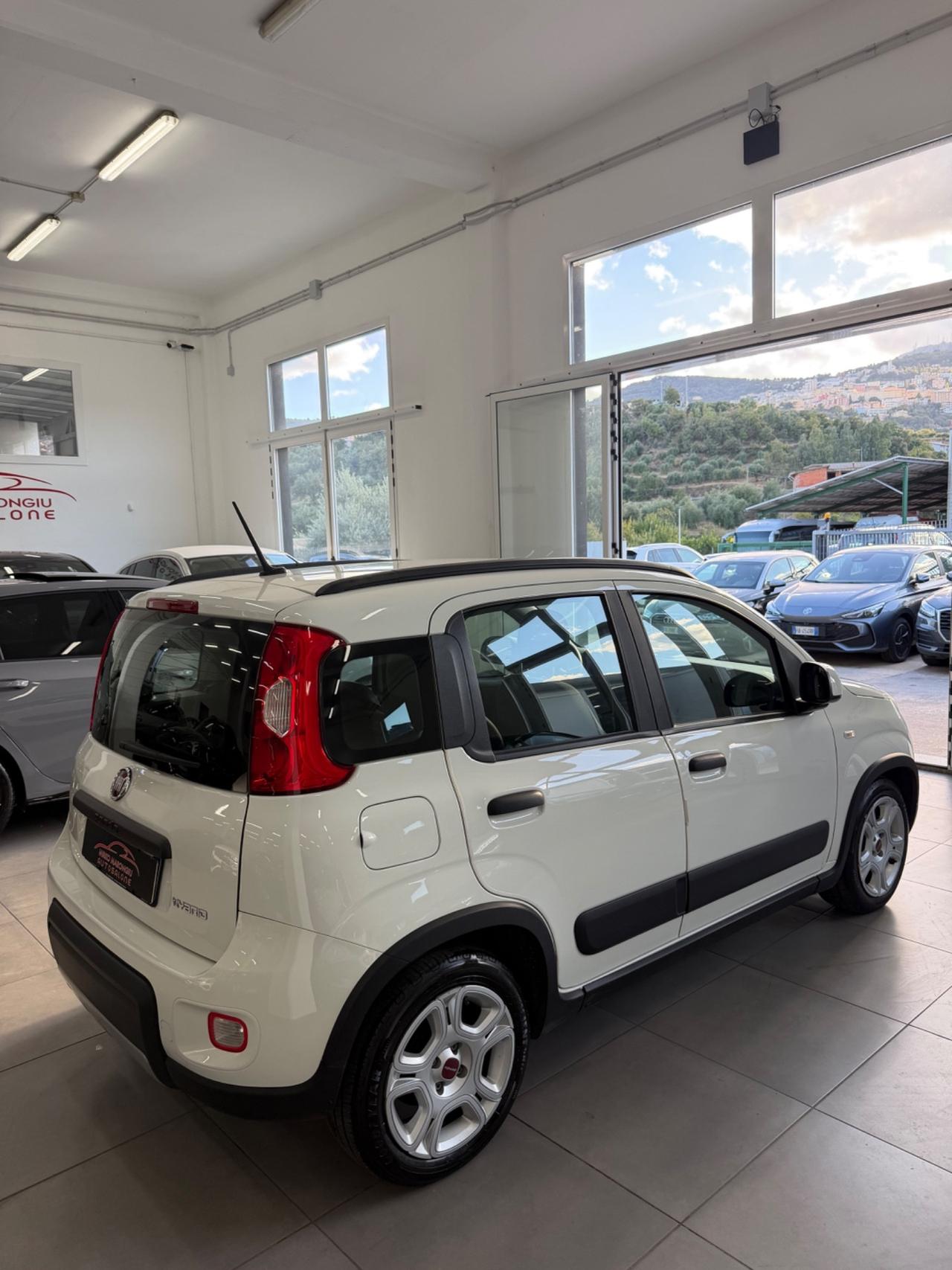 Fiat Panda 1.0 FireFly S&S Hybrid City FINANZIABILE