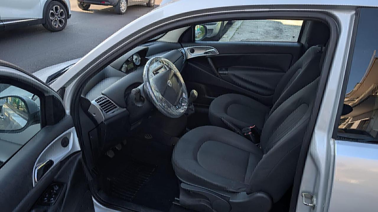Lancia Ypsilon 1.3 DIESEL MJT 16V 95 CV 5 porte - ANNO 2011 - OTTIMA PER NEOPATENTATO