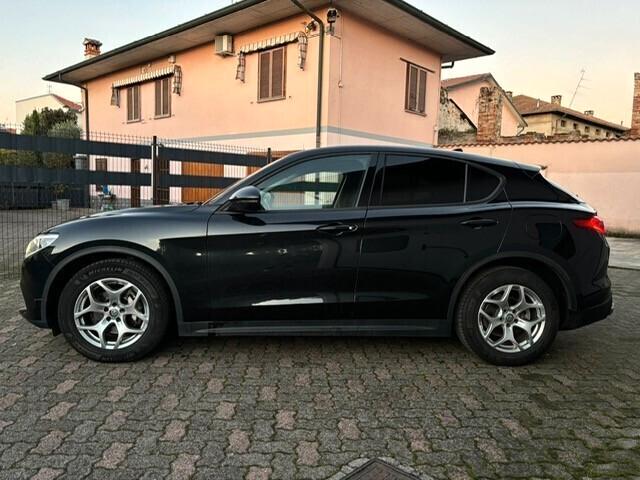 Alfa Romeo Stelvio 2.2 Turbodiesel 190 CV AT8 RWD Executive