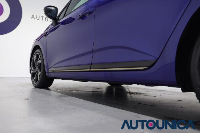 RENAULT Clio FULL HYBRID E-TECH 145 CV 5 PORTE ENGINEERED