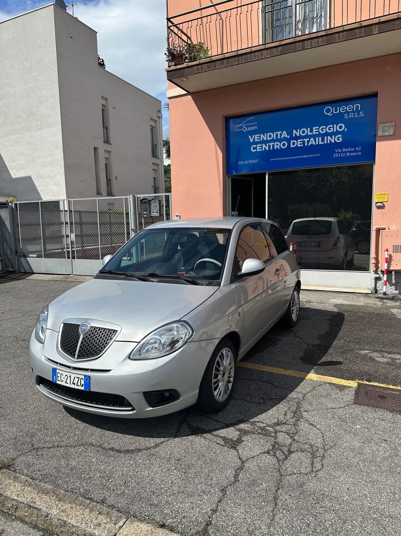 Lancia Ypsilon 1.4 16V Platino