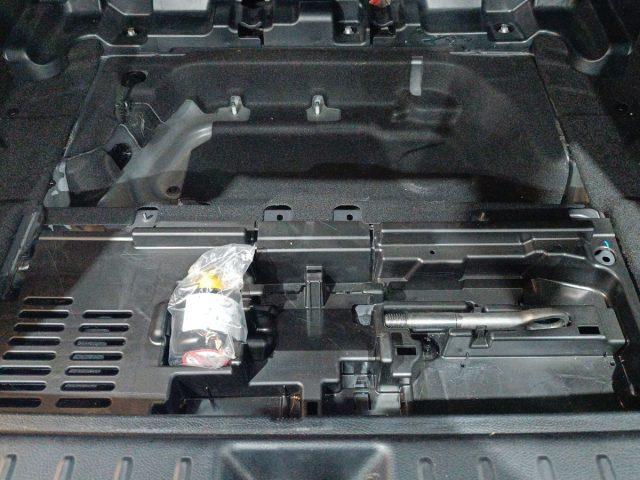 MERCEDES-BENZ GLB 200 Automatic Premium