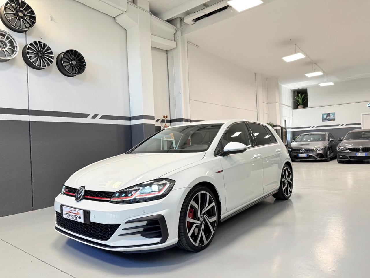 Volkswagen Golf GTI Performance 2.0 245 CV Honeycomb