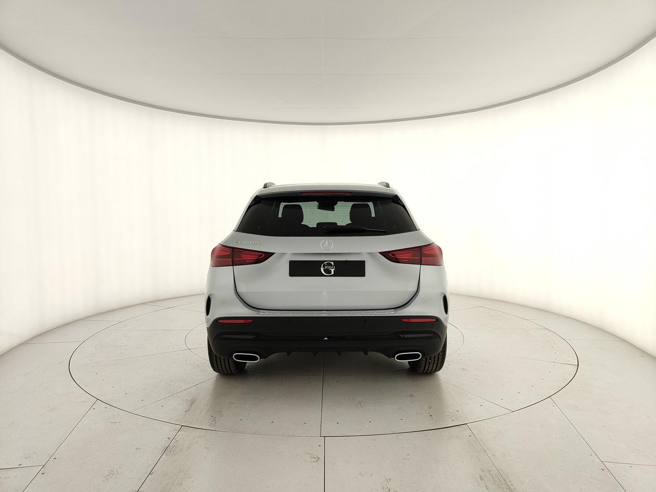 Mercedes-Benz GLA 180 Automatic