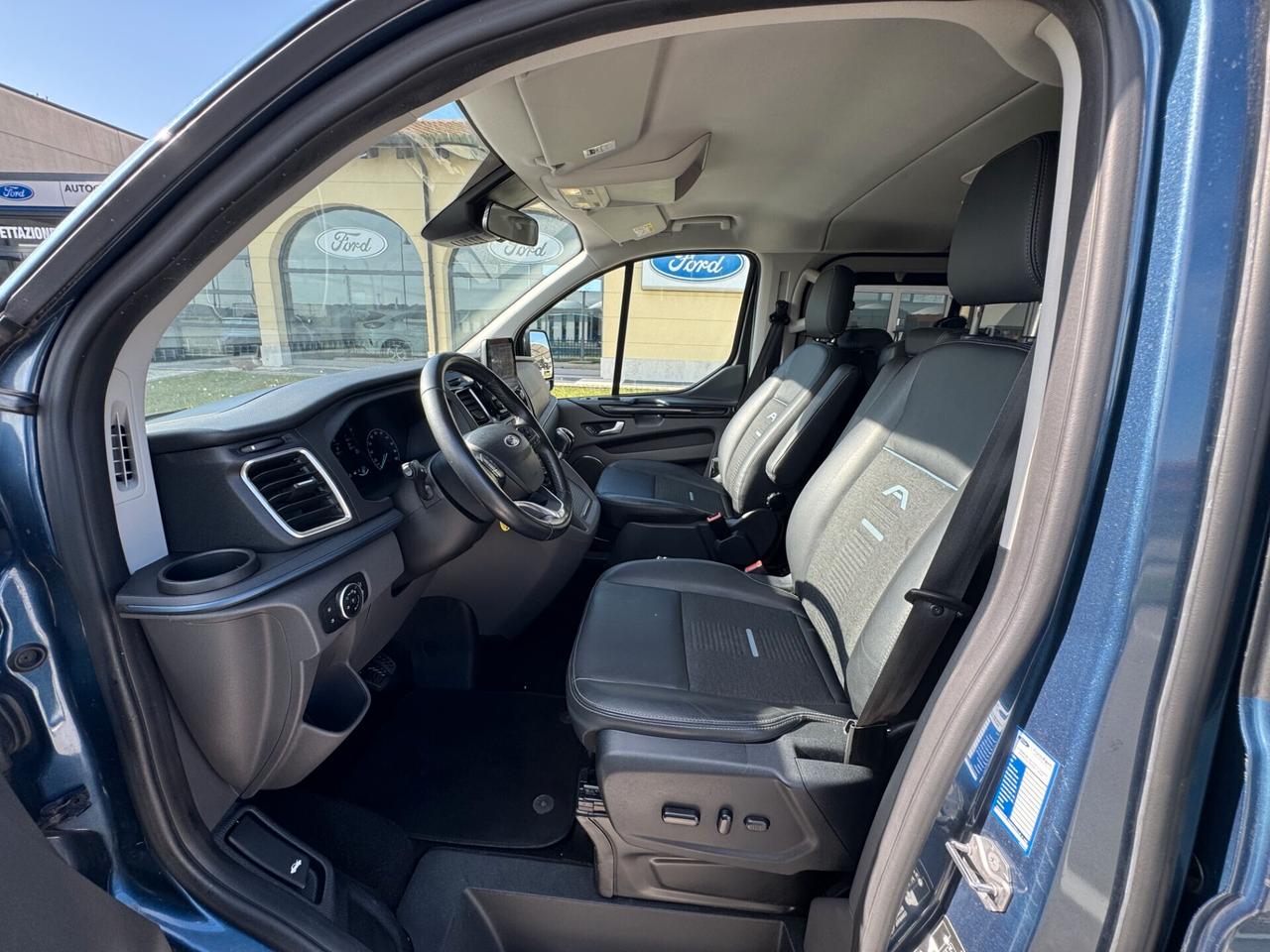 Ford Tourneo Custom Active 2.0 Diesel-Hybrid 185CV 8 posti