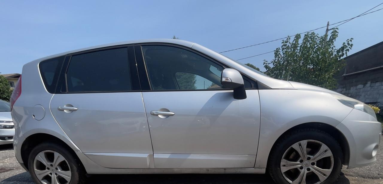 Renault Scenic Scénic X-Mod 1.5 dCi 110CV Luxe