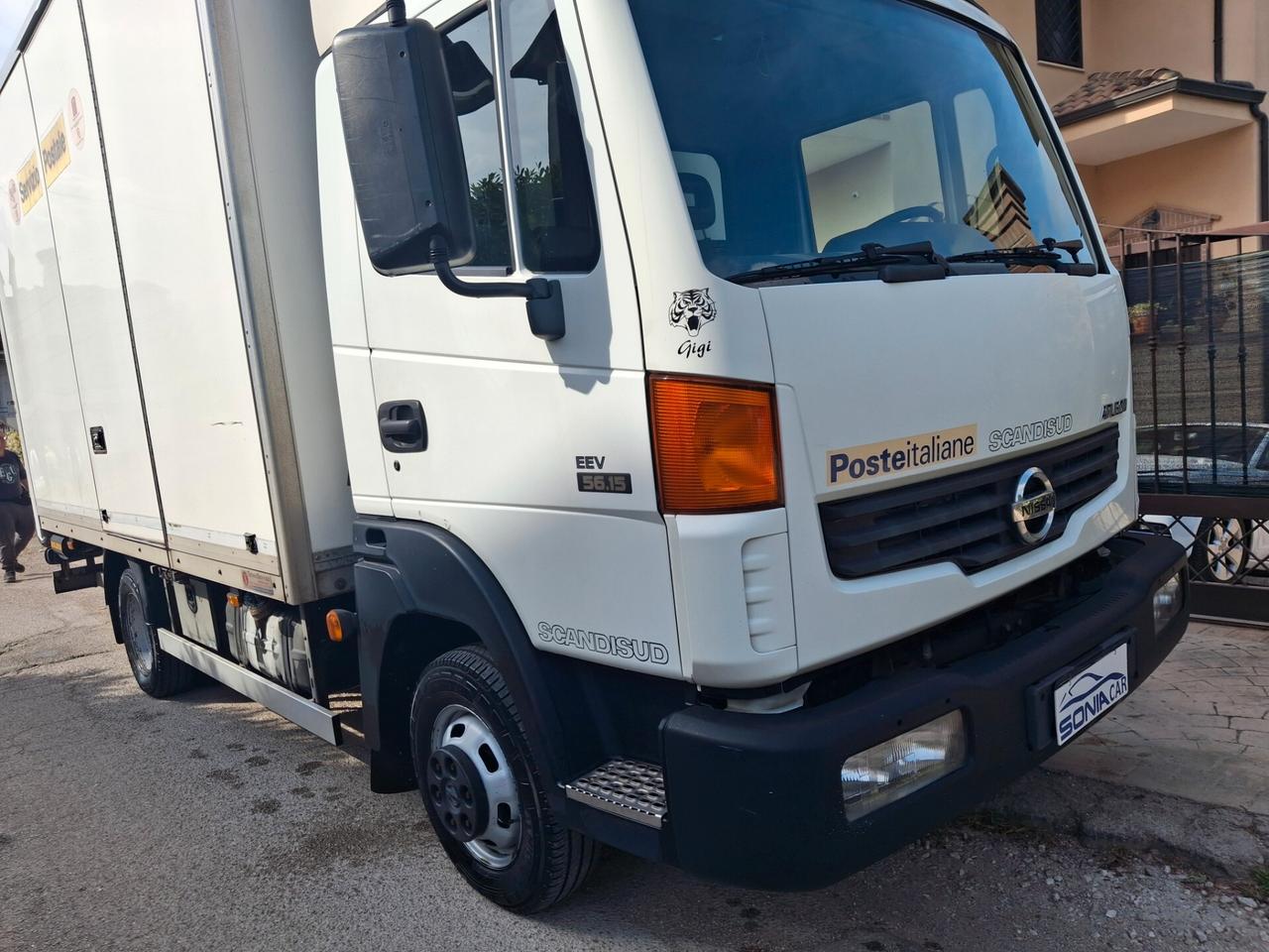 Nissan atelion con pedana posteriore idraulica