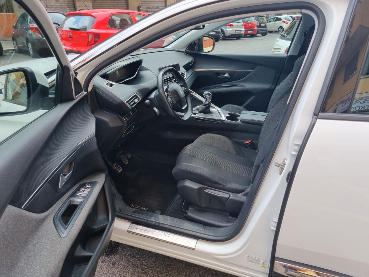 Peugeot 3008 1.2 PureTech Turbo 130 S&S Access