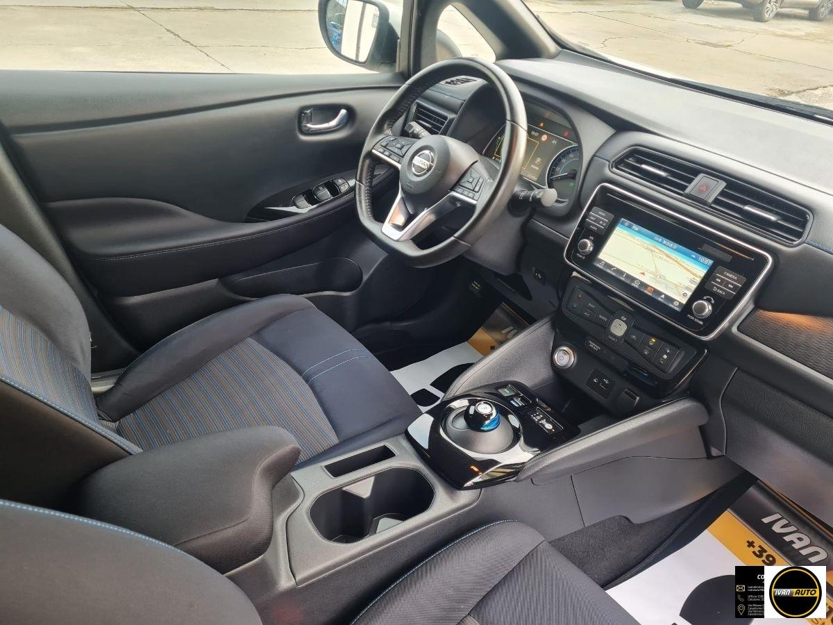 NISSAN Leaf Tekna 40 kWh-Elettrica-20.000 Km