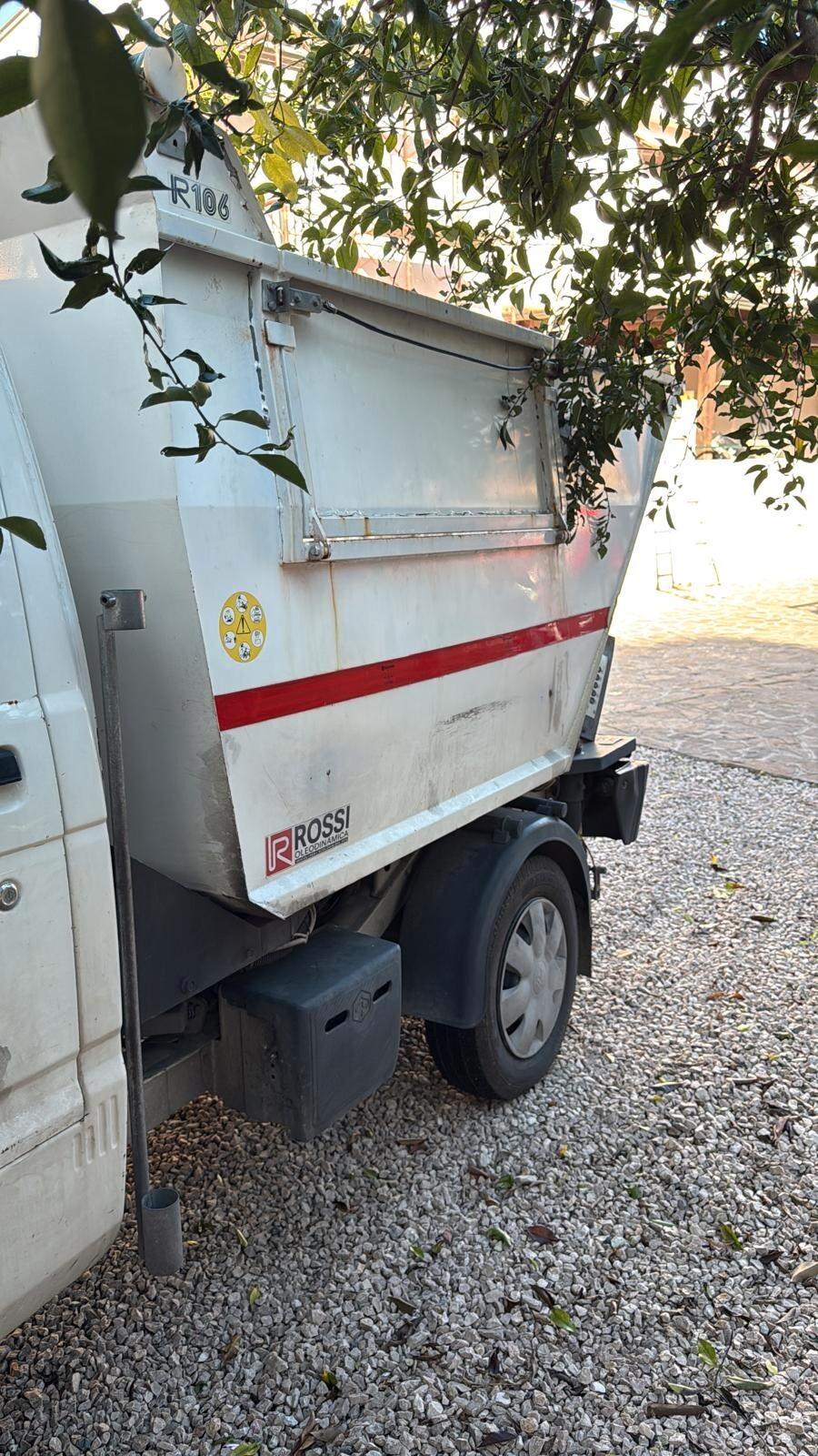 Piaggio porter 2020 con vasca ribaltabile trilaterale