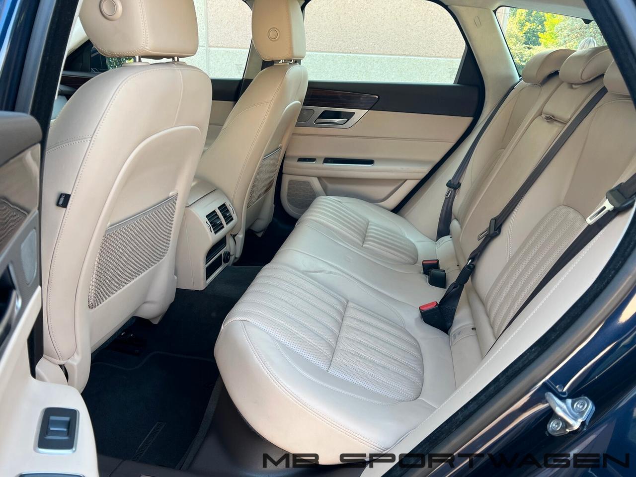 Jaguar XF Sportbrake 2.0 D 180 CV AWD aut. Prestige