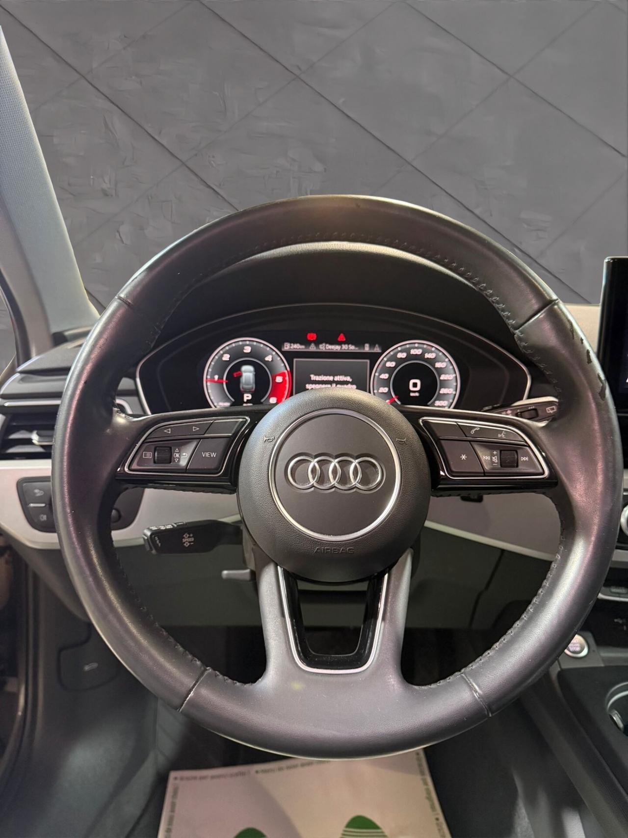 Audi A4 40 TDI quattro S tronic Business Advanced