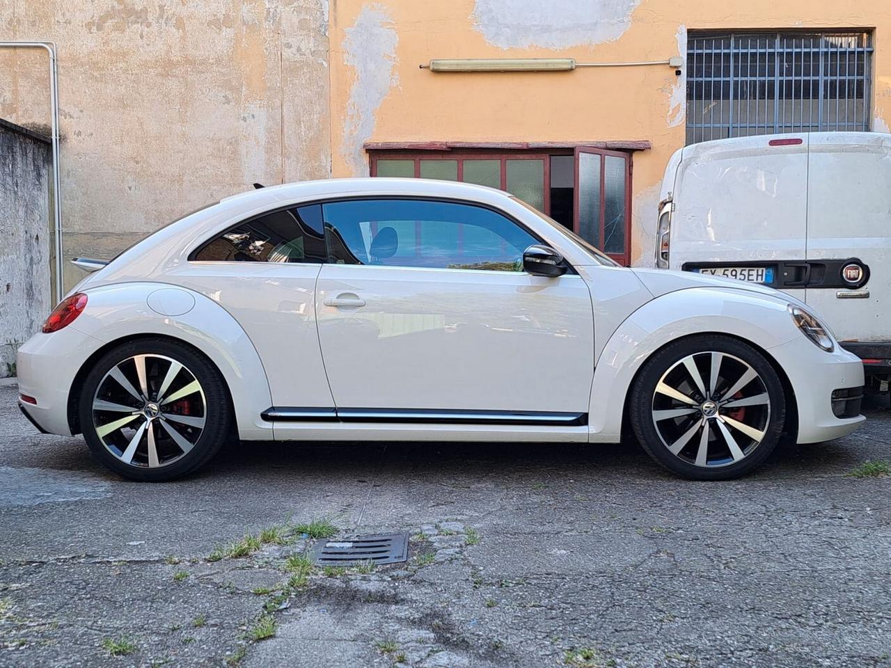 Volkswagen Maggiolino 2.0 TSI DSG SPORT